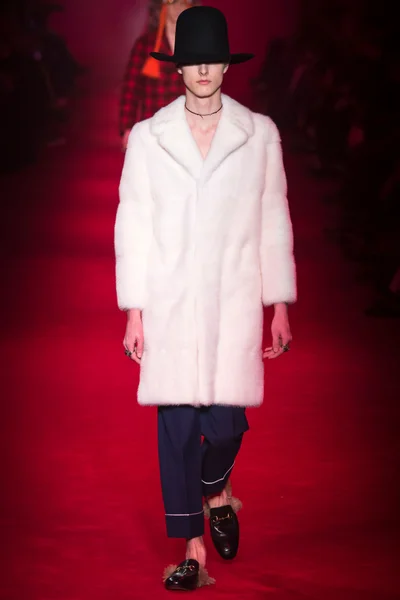 Look 41